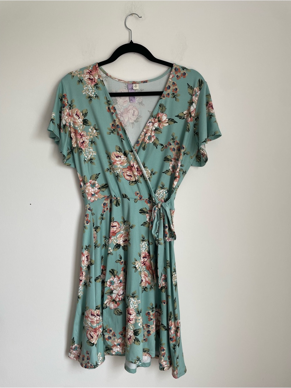 Blue Floral Wrap Mini Dress Size M Stretch Flowy Feminine Spring Cottagecore